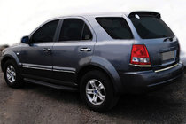 Kia Sorento I BL 2002–2009 Onderste sierlijst voor remlichten (2 st., RVS) foto 1