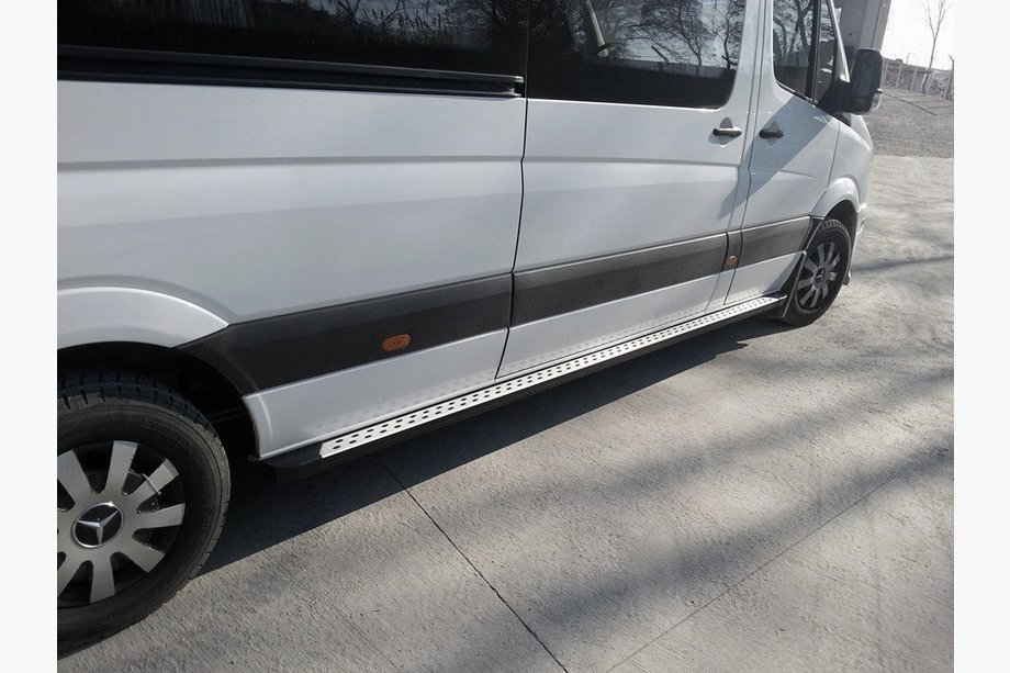 Mercedes Sprinter W906 2006–2018 DOT-Line side steps (2 stuks, aluminium) Image