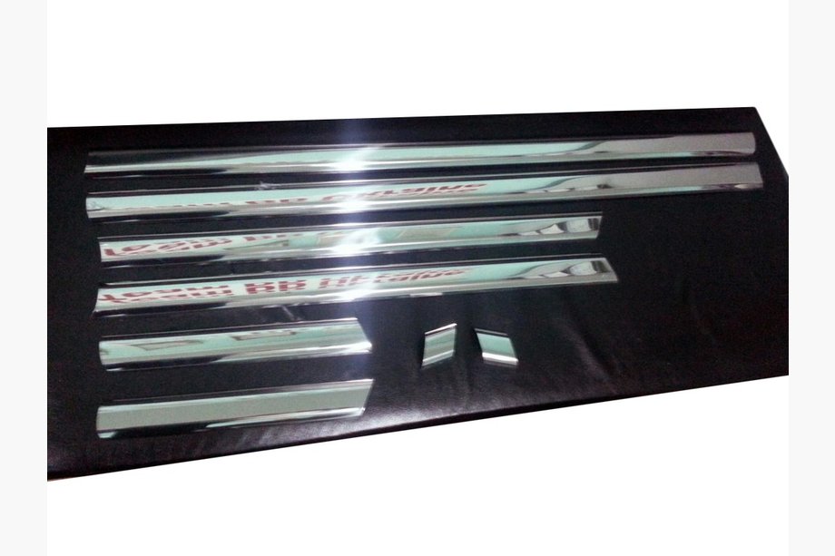 Mercedes E-class W124 1984–1997 Deurstrips (1987-1991, 8 stuks, RVS) Image