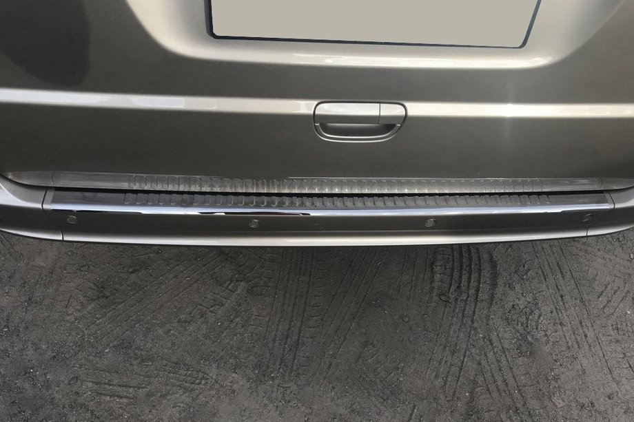 Mercedes Viano 2004–2014 Achterbumperbeschermplaat zwart chroom OmsaLine (RVS) Image