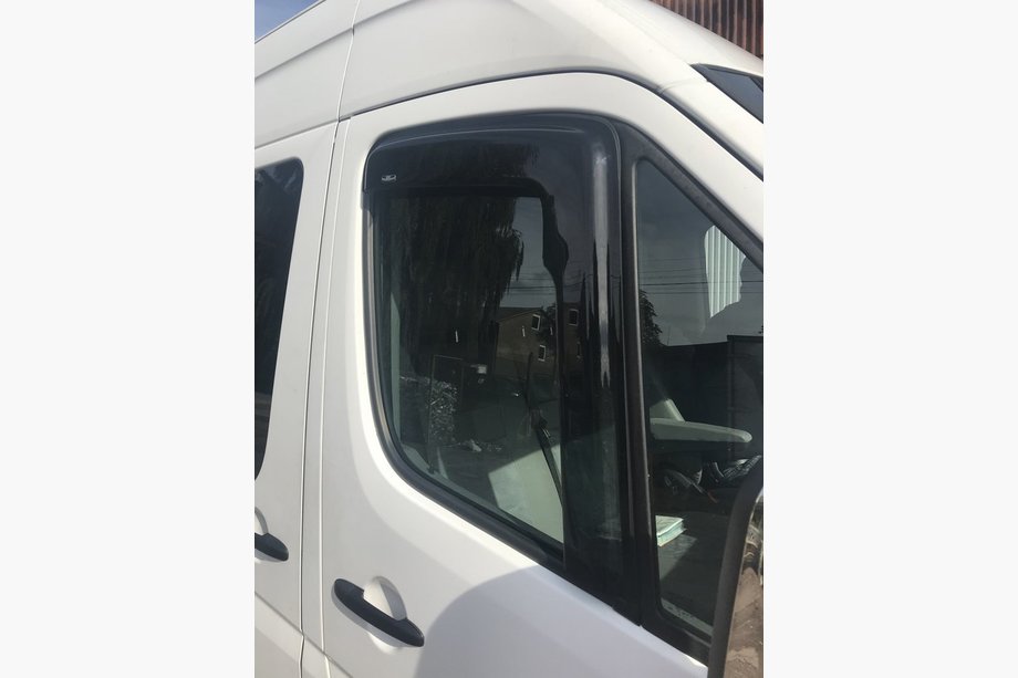 Mercedes Sprinter W906 2006–2018 Zelfklevende raamwindschermen (set 2 stuks, HIC) Foto 13