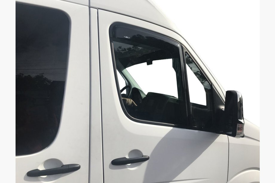 Mercedes Sprinter W906 2006–2018 Zelfklevende raamwindschermen (set 2 stuks, HIC) Foto 4