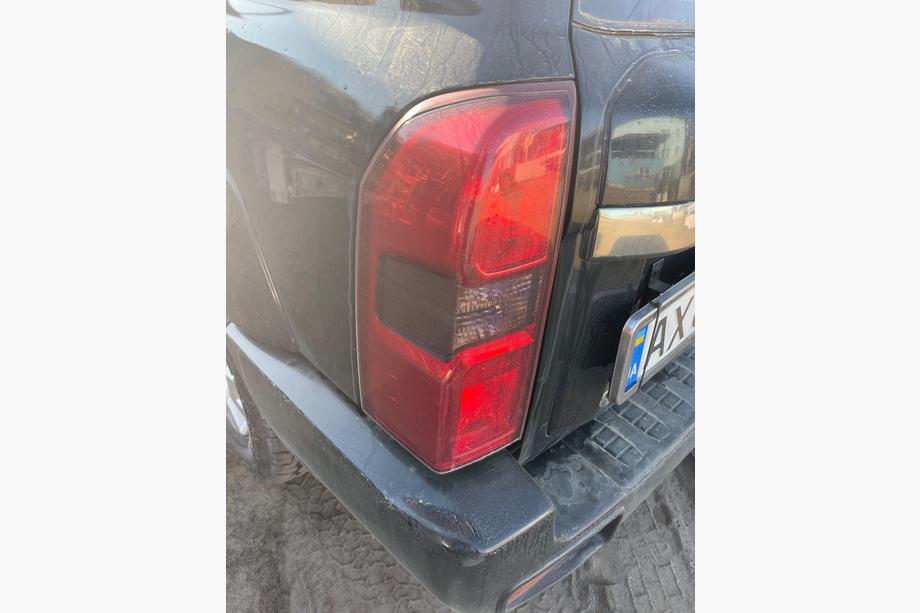 Nissan Patrol Y61 1997–2011 Gebruikte achterlichtunit (2004-2008, 1 st.) Image