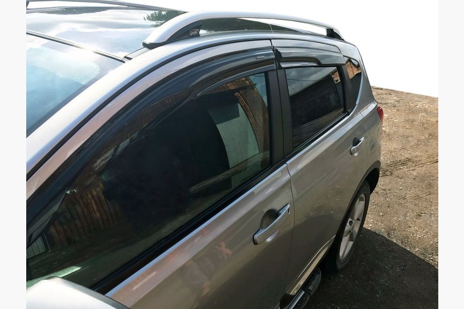 Nissan Qashqai 2010–2014 Raamwindschermen (4 stuks, Sport) Image