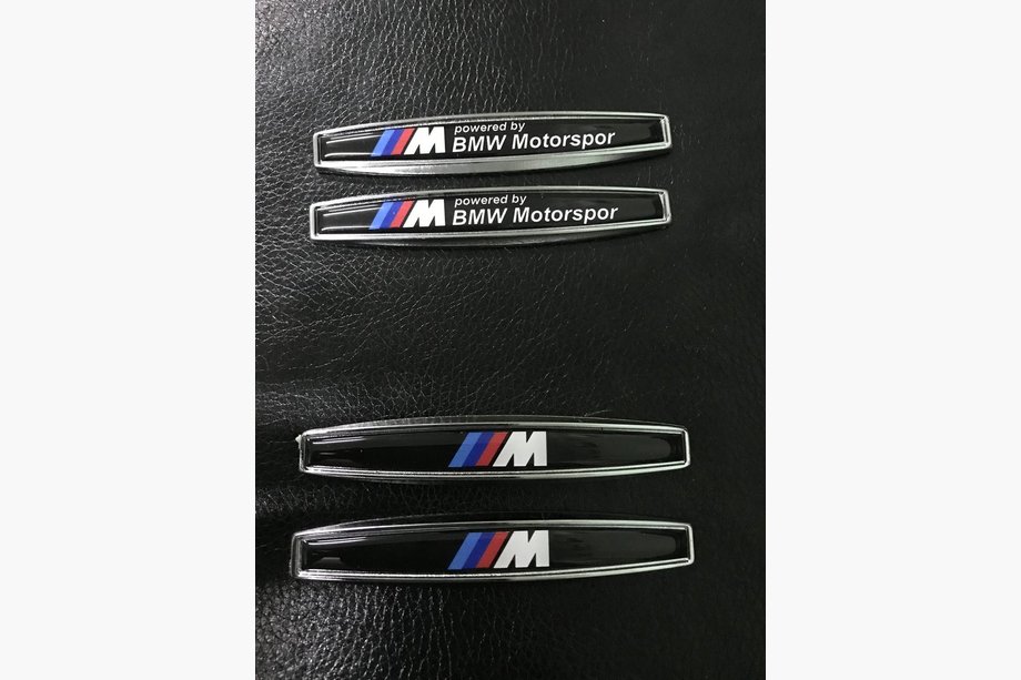BMW X5 E53 1999–2006 Spatbordstickers (2 stuks, metaal) Image