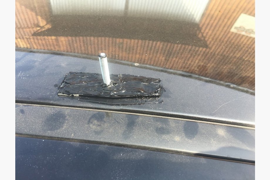 Nissan Qashqai 2010–2014 Zwarte dakrails (kunststof voeten) Voor +2-versie, kunststof voetsteunen Foto 2