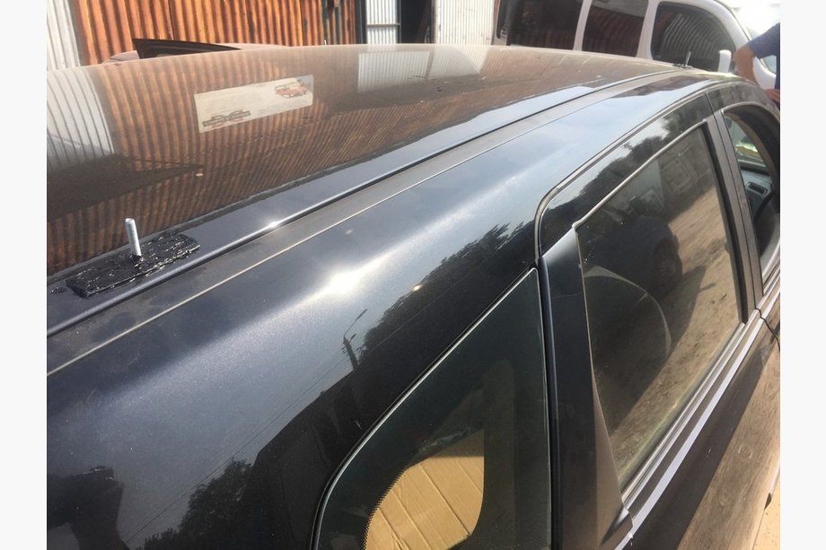 Nissan Qashqai 2010–2014 Zwarte dakrails (kunststof voeten) Voor +2-versie, kunststof voetsteunen Foto 3
