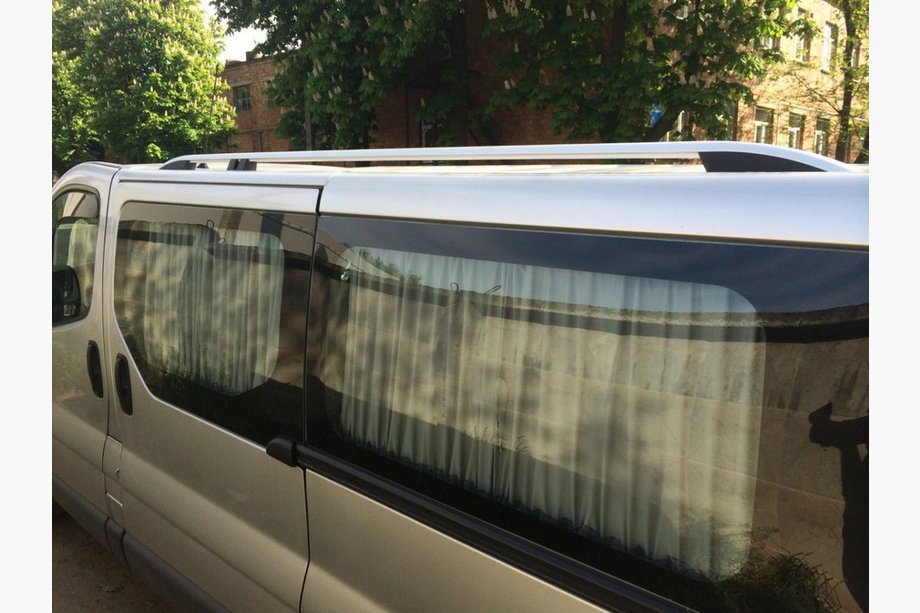 Renault Trafic 2001–2015 Skyport dakrails (grijs) Korte wielbasis Foto 5