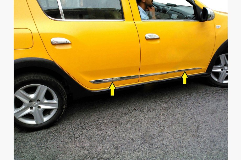 Dacia Sandero 2013–2020 Deurstrip (set van 4, RVS) Image