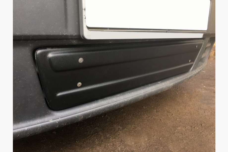 Opel Vivaro 2001–2015 Winter onderste afdekking (onder kentekenplaat) Glanzend, 2007-2014 Image