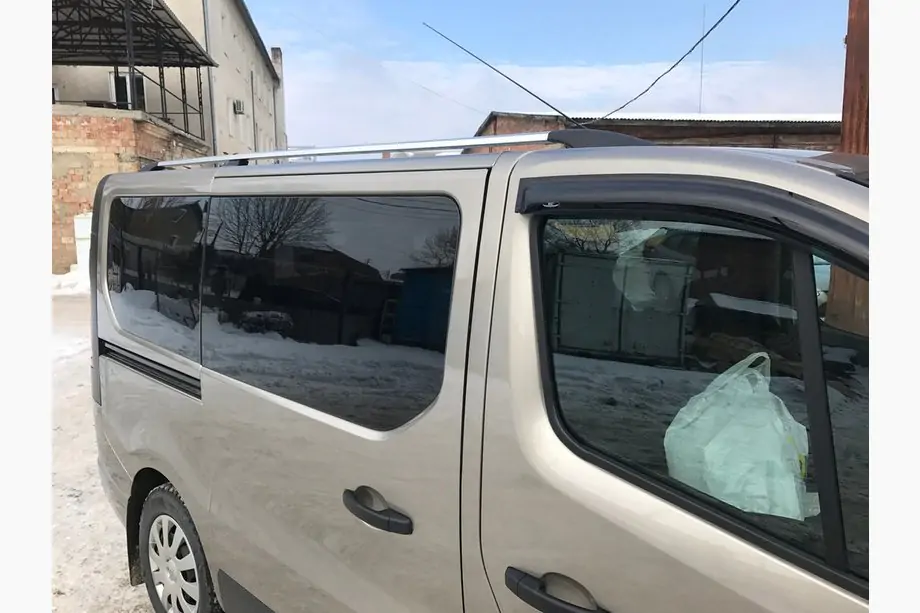 Renault Trafic 2015– Chromen dakrails Foto 4
