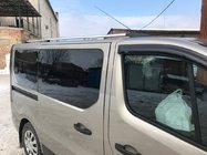 Renault Trafic 2015– Chromen dakrails Korte versie, kunststof voetsteunen foto 4