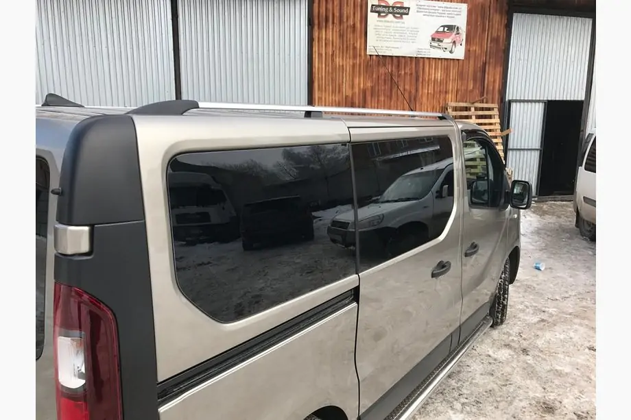 Renault Trafic 2015– Chromen dakrails Foto 3