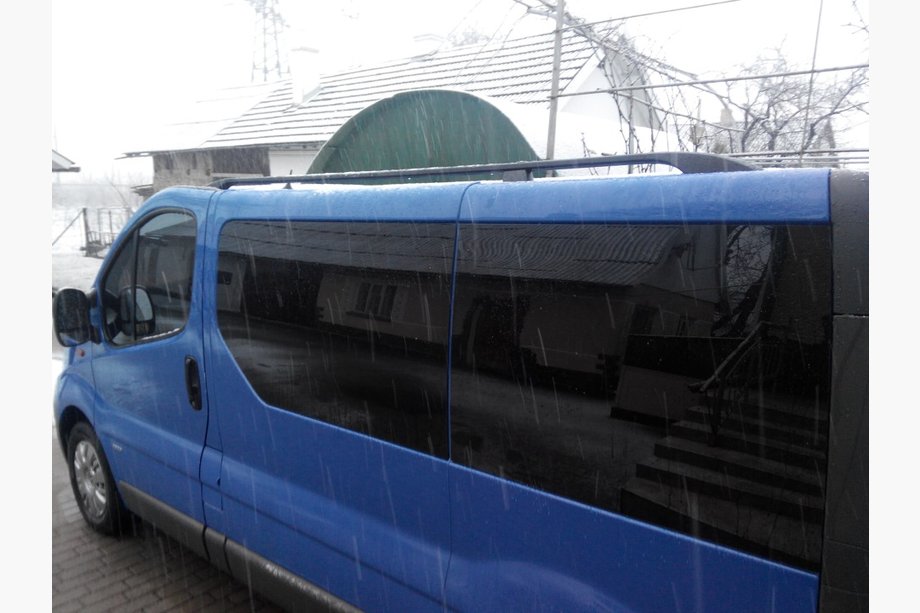 Nissan Primastar 2002–2014 Zwarte dakrails Lange wielbasis, metalen voetsteunen Foto 6