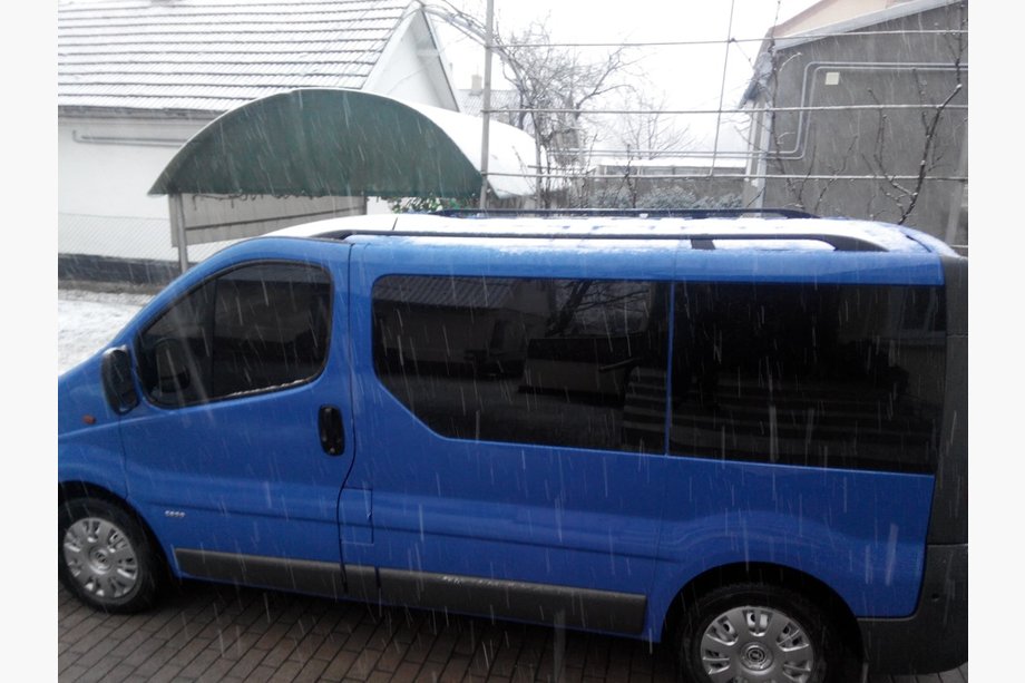 Nissan Primastar 2002–2014 Zwarte dakrails Lange wielbasis, metalen voetsteunen Foto 4