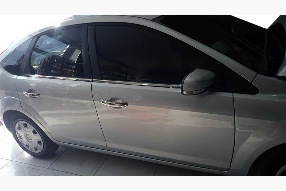Ford Focus II 2008–2011 Buitenste raamlijstomlijsting RVS (set 4 stuks) OmsaLine - Italiaans roestvrij staal Image