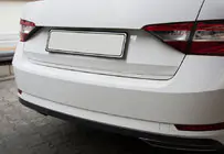 Skoda Superb 2015–2024 Kofferbakrand (Sedan, RVS) foto 1