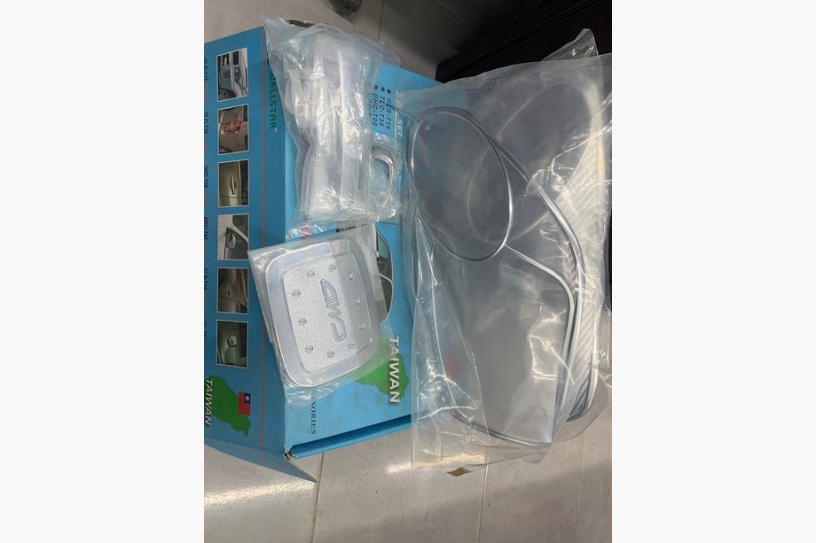 Toyota Rav 4 2001–2005 Chroompakket (2001-2003) Image