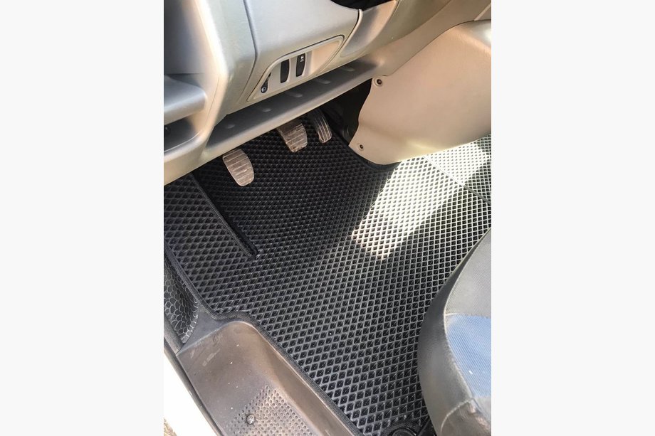Opel Vivaro 2001–2015 EVA automatten (zwart) 1+1 Image
