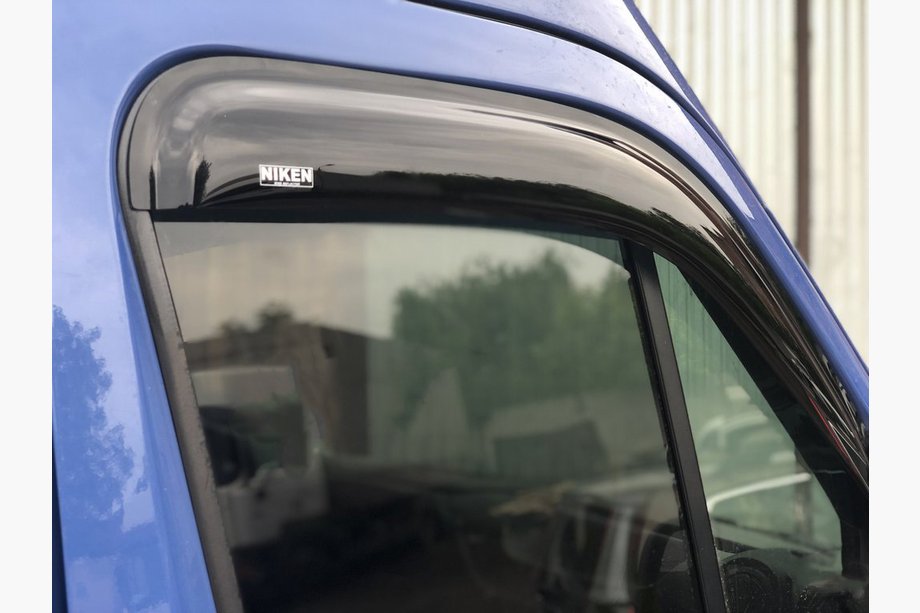 Opel Movano 2010–2021 Raamwindschermen (2 stuks, Niken) Image