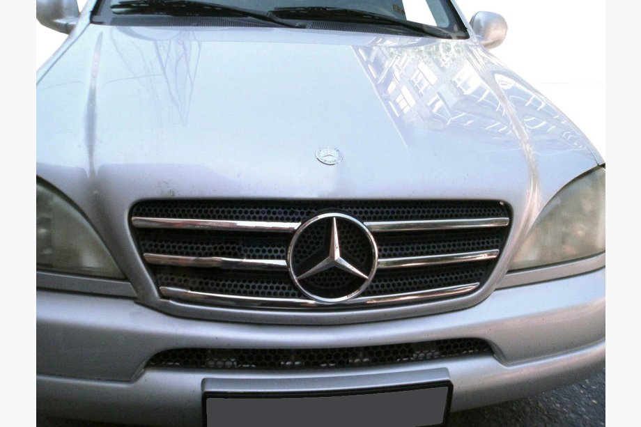 Mercedes ML W163 1997–2005 Sierlijsten voor grillrand (5 stuks, RVS) Foto 1