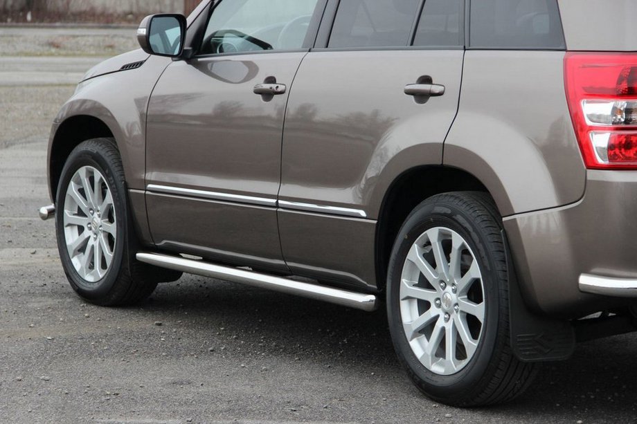 Suzuki Grand Vitara 2005–2017 Sidebars BB001 (2 stuks, RVS) Image