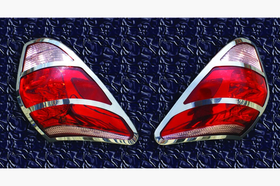 Toyota Rav 4 2006–2013 RVS achterlichtcovers 2006-2009 (2 stuks) Foto 3