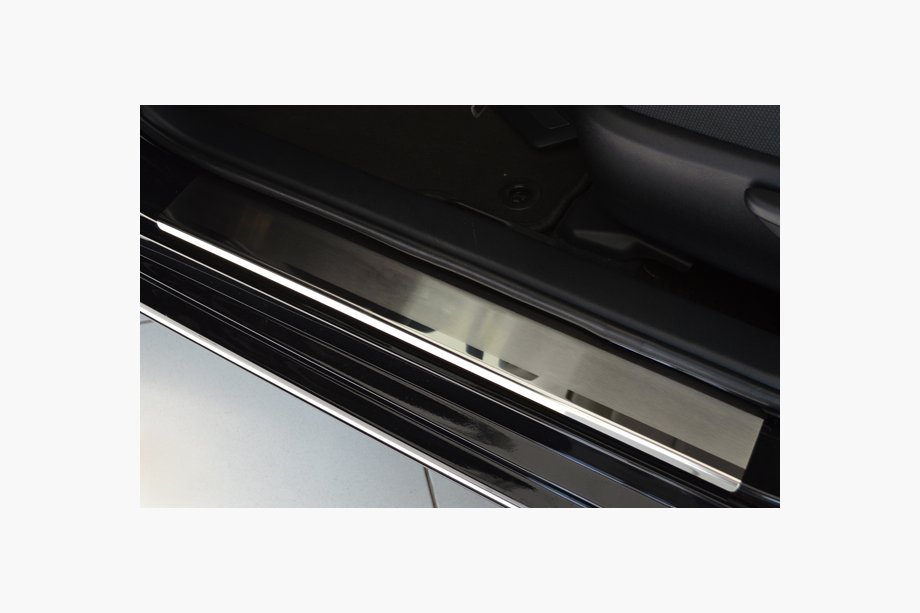 Toyota Camry 2017–2023 Nataniko RVS dorpellijsten (set van 4) Premium - 3M tape, 0,8 mm Image