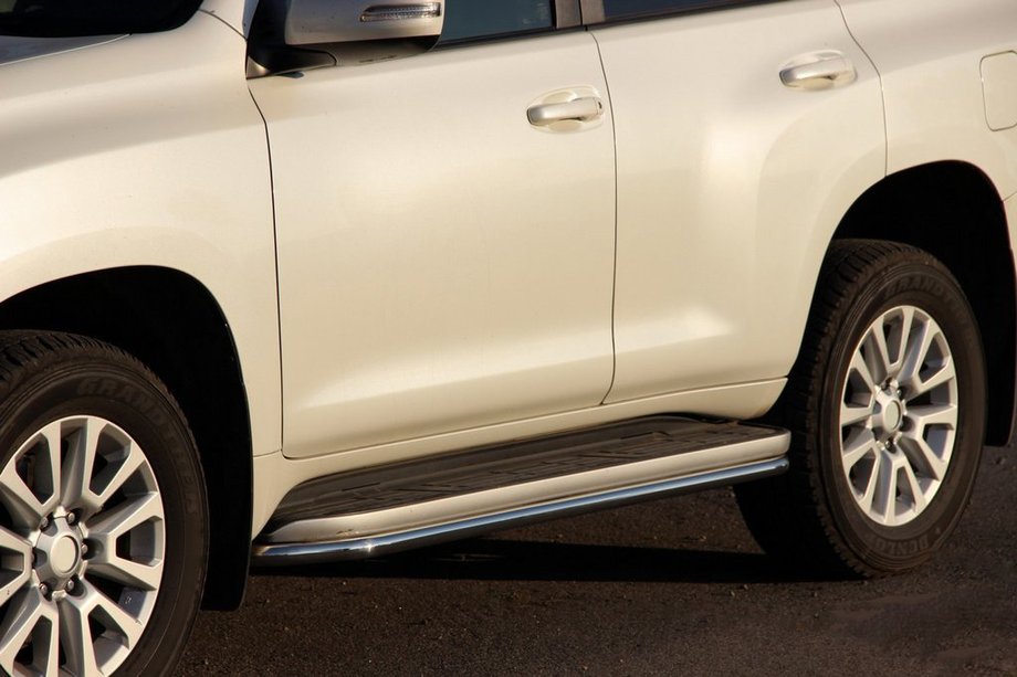 Toyota Land Cruiser Prado 150 2009–2023 Dorpelbescherming BB004 (set van 2, RVS) Foto 1