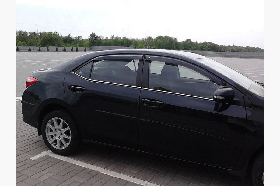 Toyota Corolla 2013–2019 Raamwindschermen (set van 4, Cobra) Image