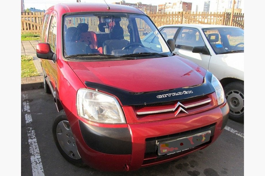 Citroen Berlingo 1996–2008 Motorkapdeflector VIP (2003-2008) Image