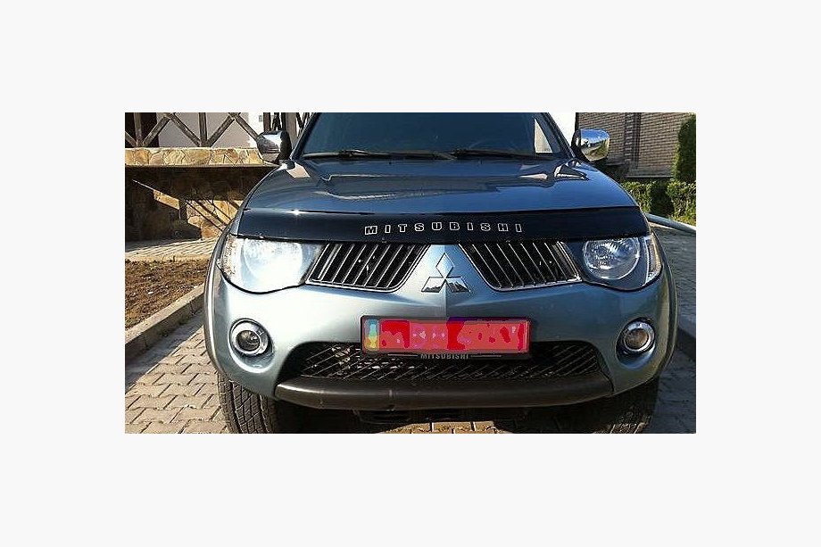 Mitsubishi L200 2006–2015 Motorkapdeflector (VIP) Image