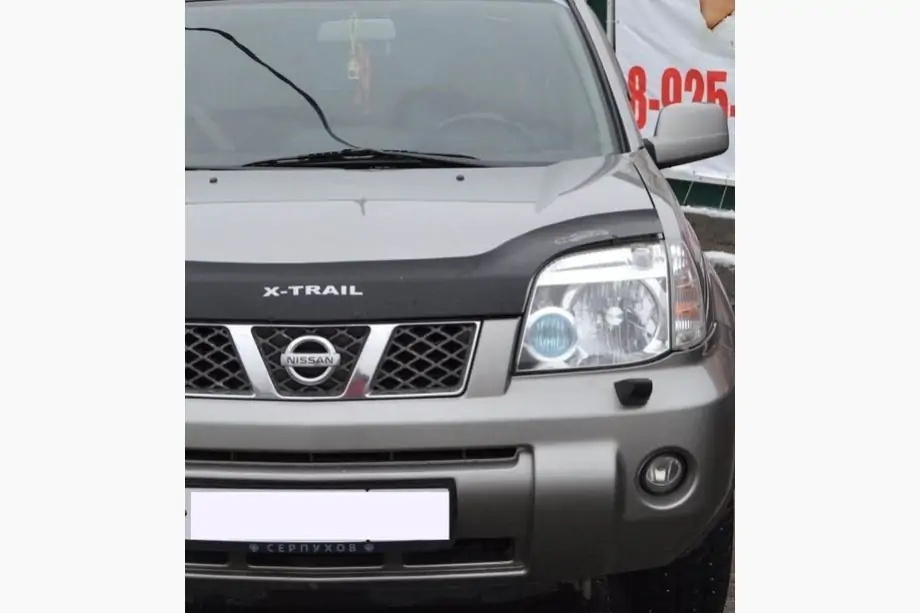 Nissan X-trail T30 2002–2007 Motorkapdeflector (VIP) Image