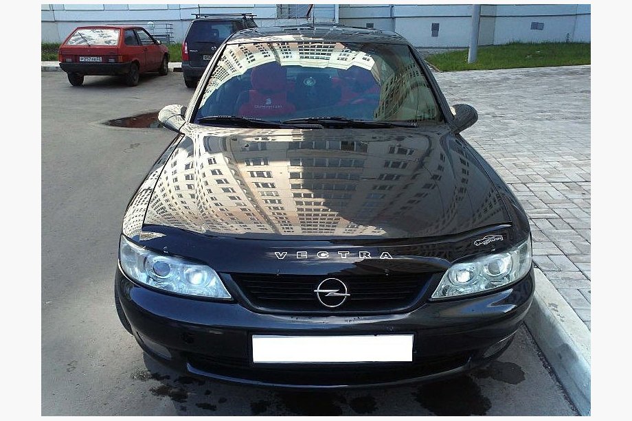 Opel Vectra B 1995–2002 Motorkapdeflector VIP Image