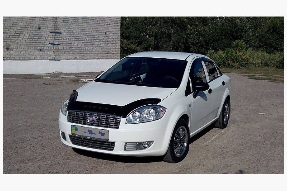 Fiat Linea 2006–2018 Motorkapdeflector (VIP) Image