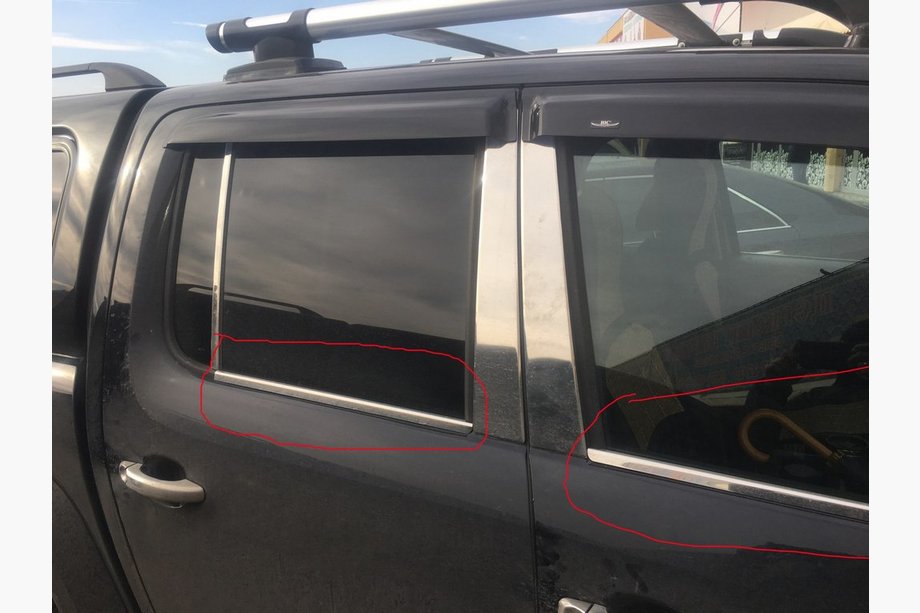 Volkswagen Amarok 2010–2022 Raamomlijsting (4 strips, RVS) Foto 2