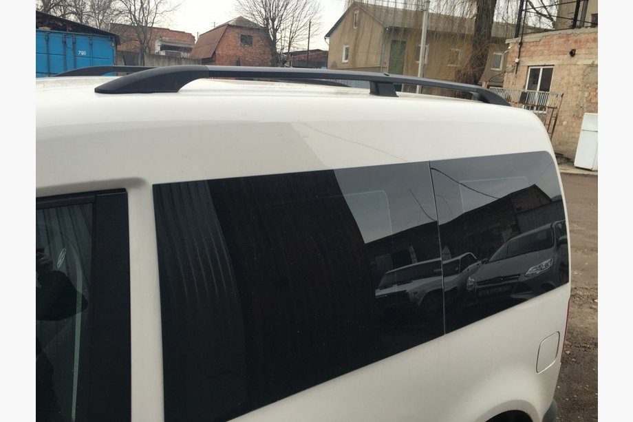 Volkswagen Caddy 2004–2010 Zwarte dakrails Foto 6