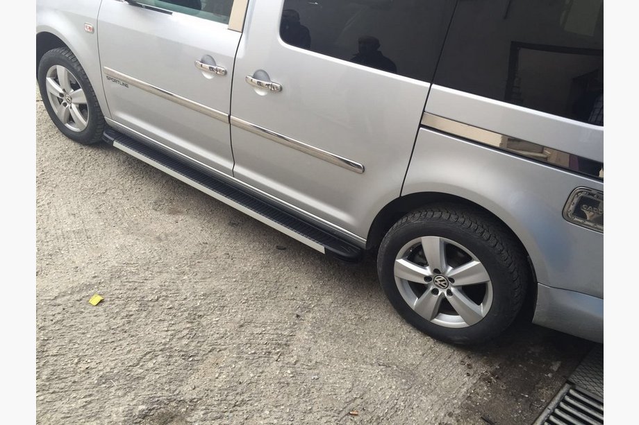 Volkswagen Caddy 2004–2010 RVS sierlijstcovers (set 4 st.) Standaard uitvoering, OmsaLine - Italiaans roestvrij staal Foto 2