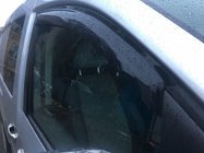 Volkswagen Caddy 2004–2010 Raamwindschermen (2 stuks, Niken) foto 4