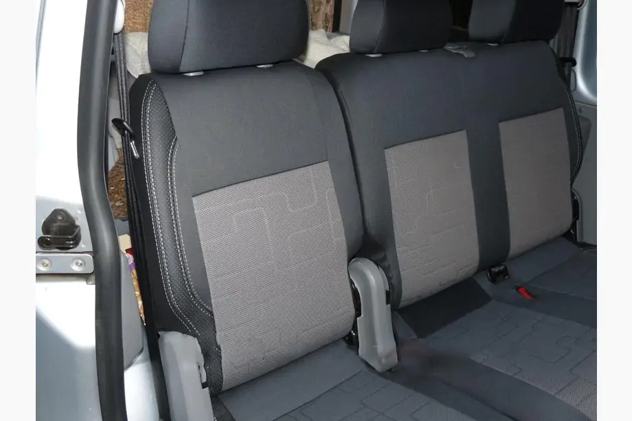 Volkswagen Caddy 2004–2010 Autostoelhoezen (kunstleer↗stof, Premium) Image