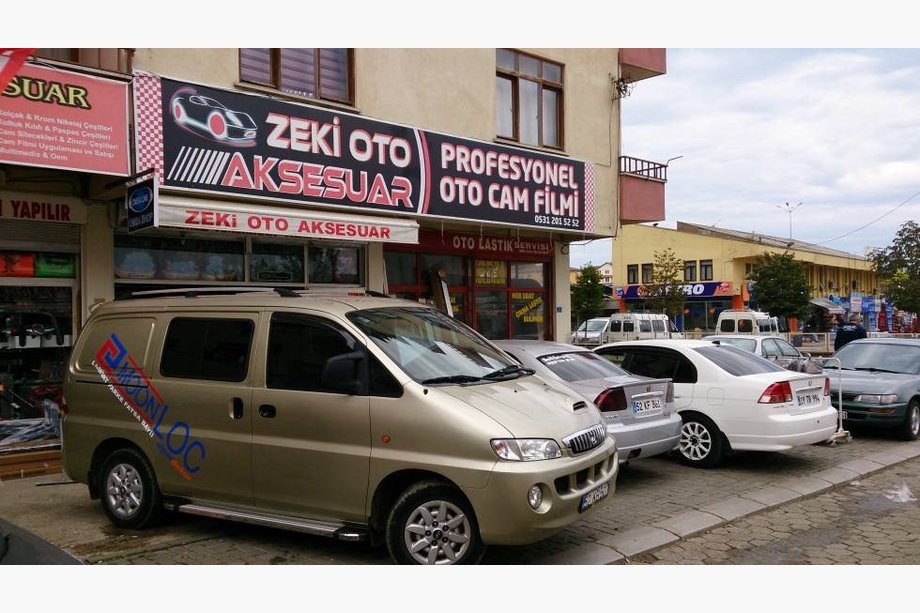 Hyundai H200, H1, Starex 1998–2007 Chroom dakrails Kunststof voetjes Foto 2