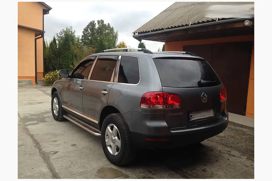 Volkswagen Touareg 2002–2010 Dakrails chroom (kunststof voeten) Foto 6