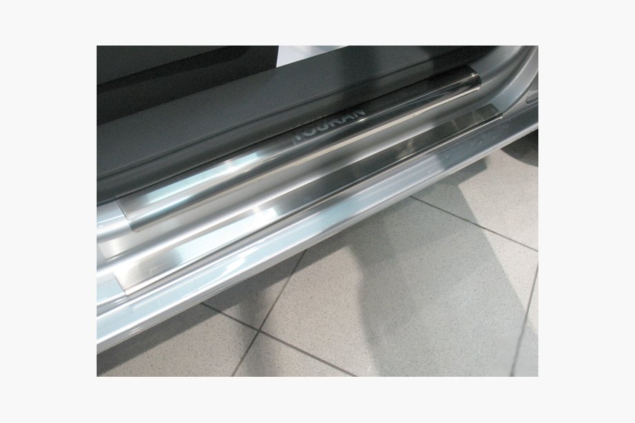 Volkswagen Touran 2010–2015 Dorpellijsten NataNika (4 stuks, RVS) Image