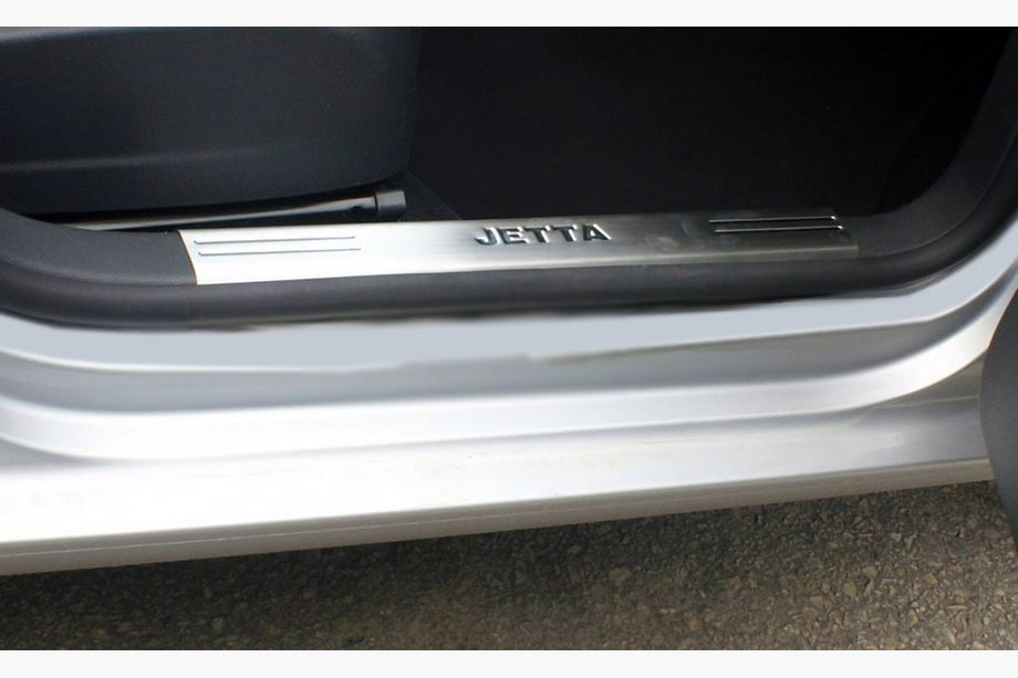 Volkswagen Jetta 2006–2011 RVS instaplijsten (binnenzijde dorpel) Set van 2 stuks (met opschrift), OmsaLine - Italiaans RVS Foto 2