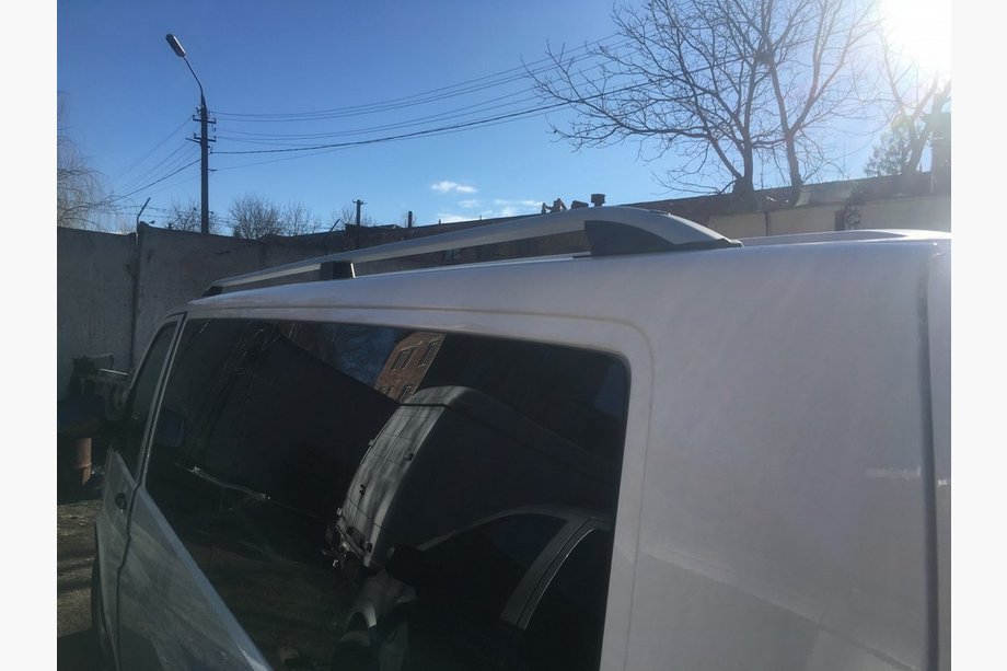 Volkswagen T6 2015–2024 Dakrails CROWN (mat grijs) Korte wielbasis Foto 8