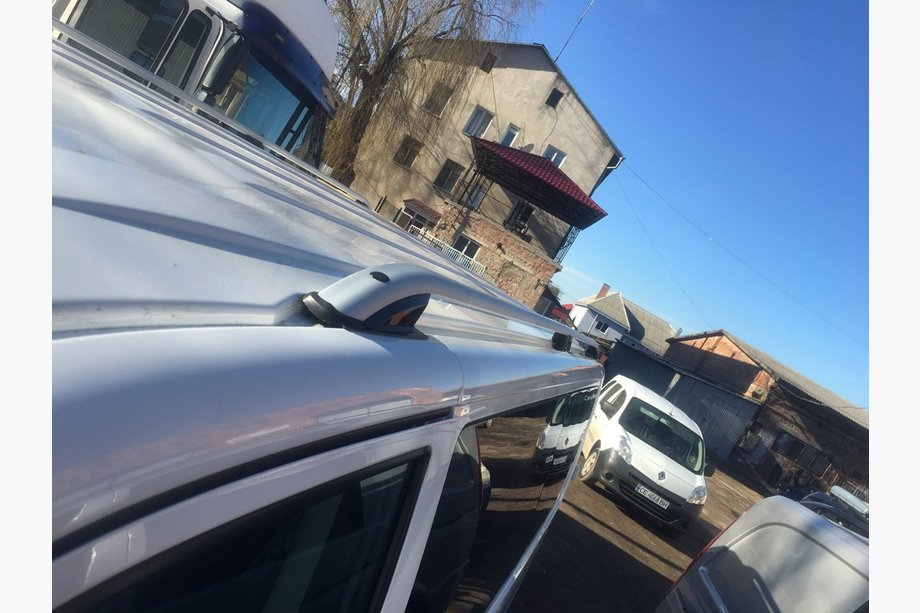 Volkswagen T5 2010–2015 Dakrails CROWN (mat grijs) Korte wielbasis Foto 4
