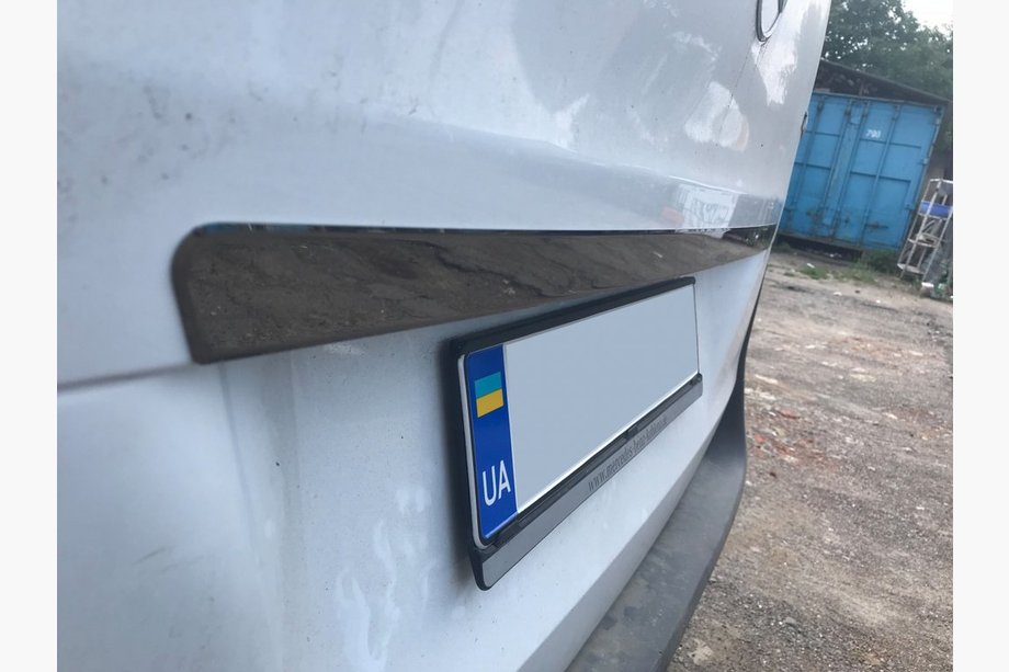 Mercedes Vito/V-klasse W447 2014– Sierlijst boven kenteken BlackChrome (RVS) Image