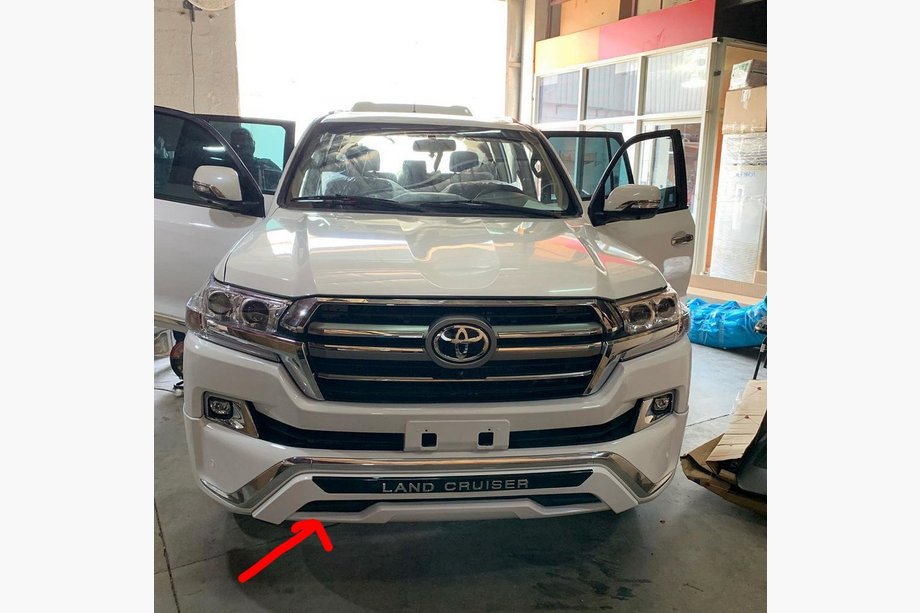Toyota Land Cruiser 200 2007–2021 Voorbumperlip 2016↗ (ME-stijl, voor onder de skirt) Image