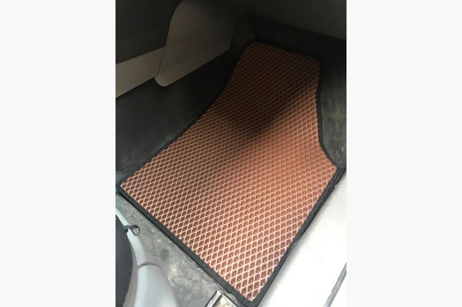 Volkswagen Caddy 2015–2020 EVA automatten (baksteenpatroon) 5-delig, voor en achter (voor MAXI, 2 schuifdeuren) Foto 2