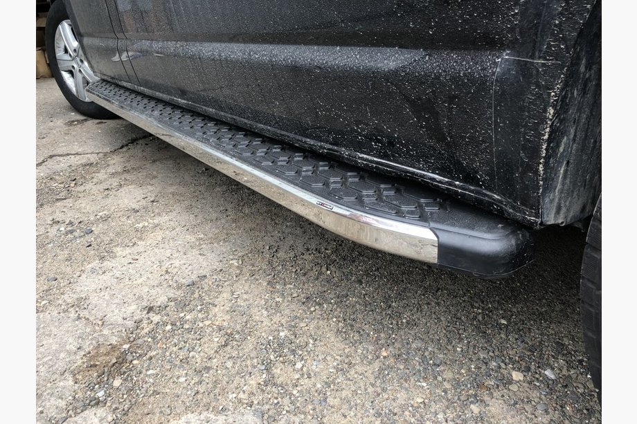 Volkswagen T5 Caravelle 2004–2010 BlackLine side steps (2 stuks, aluminium) Korte wielbasis Image